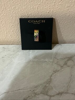 Coach Rainbow Enamel C Logo Ring in Gold